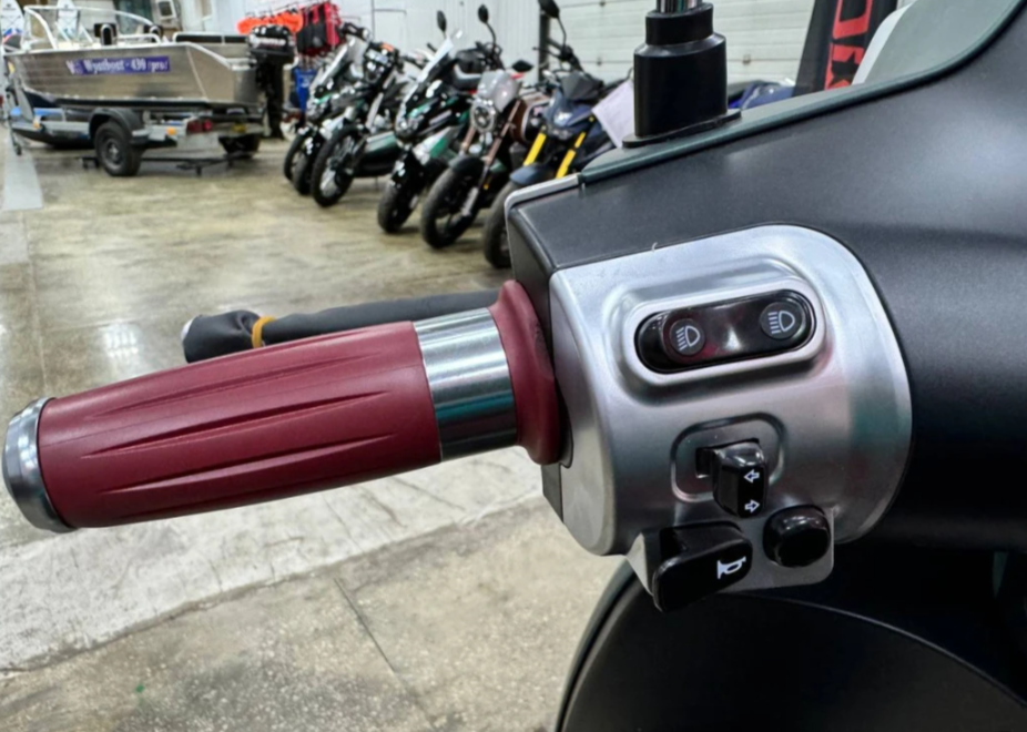 Скутер PROMAX Miami 240 (49) в Каспийске