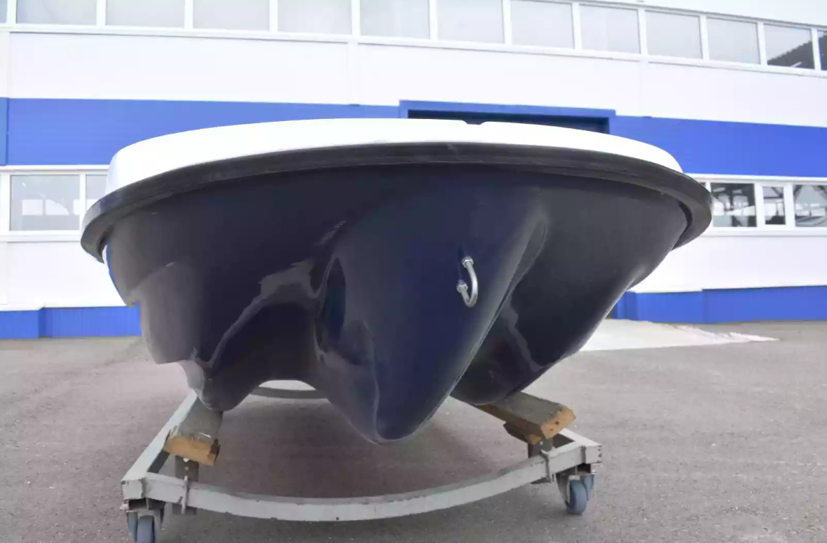 Стеклопластиковая лодка Пингвин New (тримаран) в Каспийске