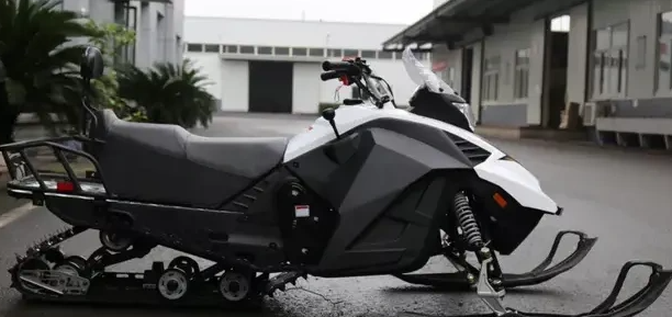 Снегоход ULAR 220 в Каспийске