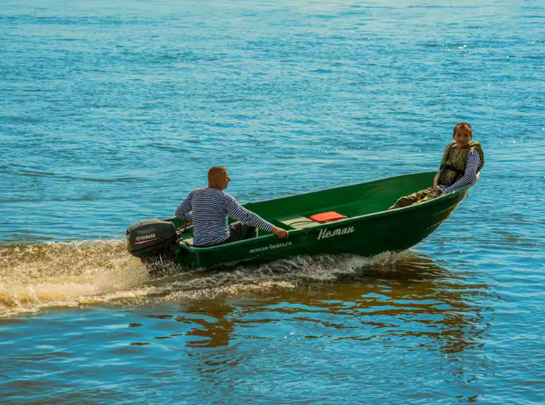 Стеклопластиковая лодка Neman-340 (тримаран) в Каспийске