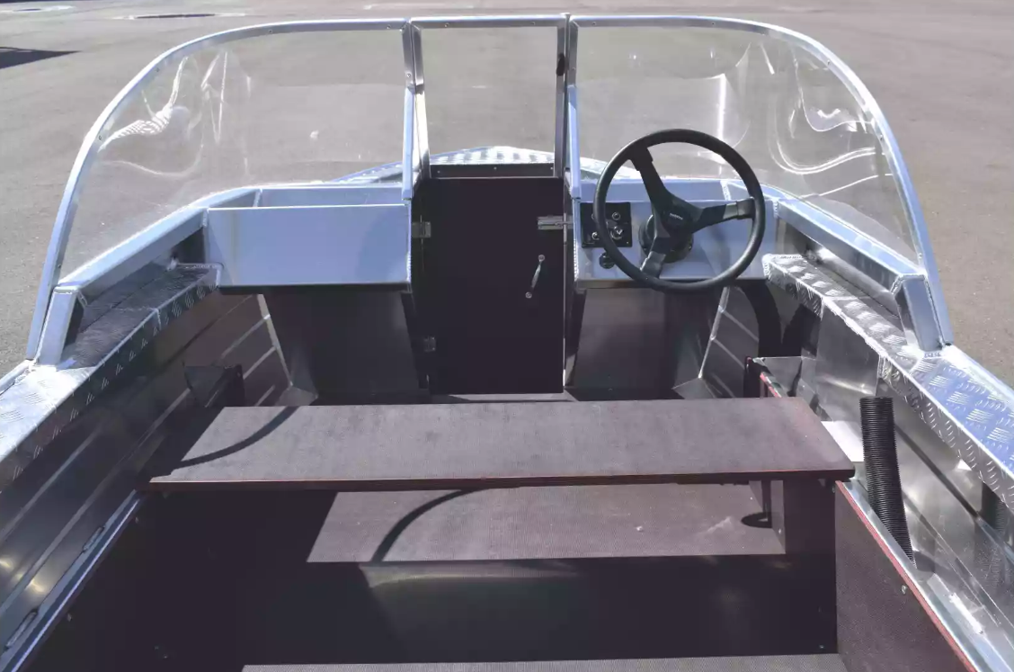 Алюминиевая лодка Wyatboat-390 DCM в Каспийске
