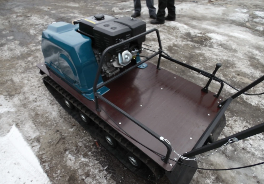 Мотобуксировщик AhtaR LR13 с реверс-вариатором Буран (задний ход) в Каспийске