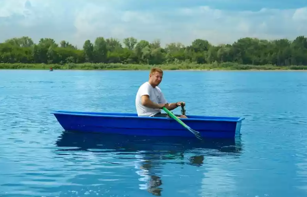 Стеклопластиковая лодка Малютка в Каспийске