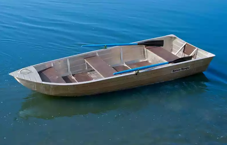 Алюминиевая лодка Вятка-Профи 32 в Каспийске