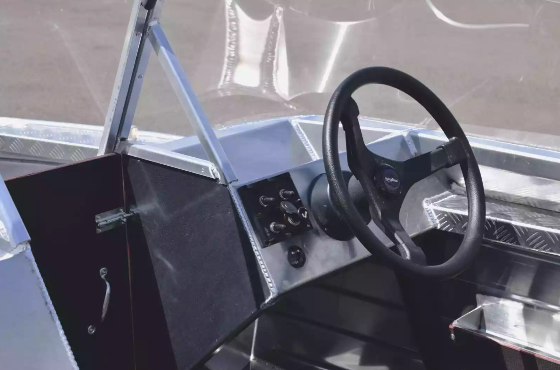 Алюминиевая лодка Wyatboat-390 DCM в Каспийске