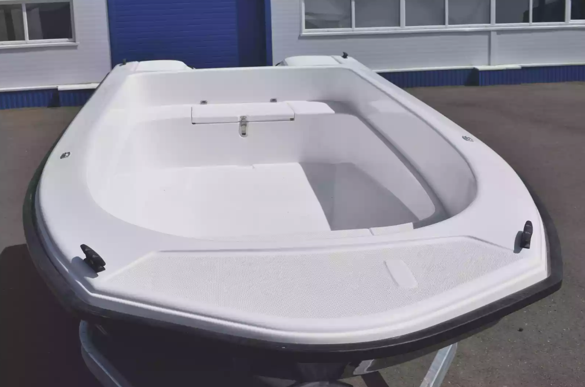 Стеклопластиковая лодка Wyatboat 430 тримаран в Каспийске
