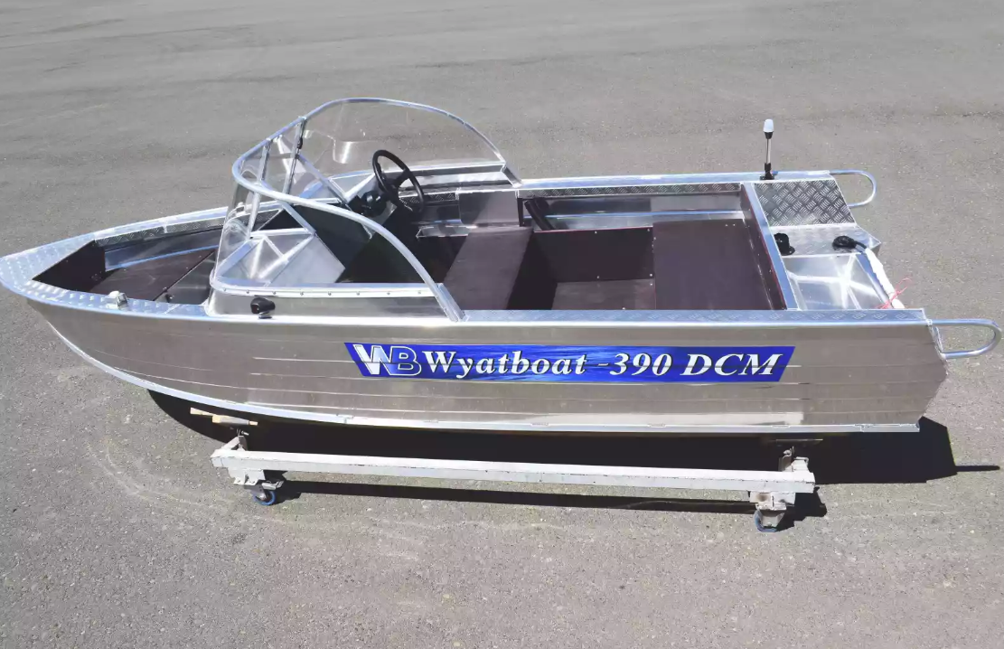Алюминиевая лодка Wyatboat-390 DCM в Каспийске
