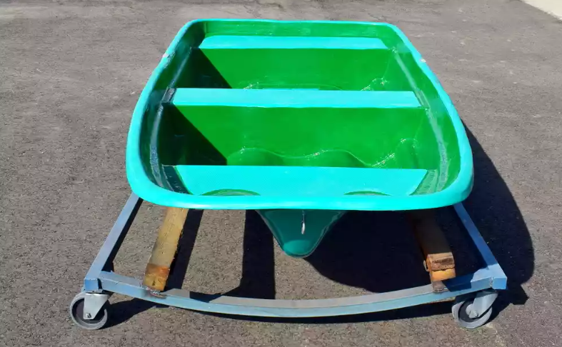 Стеклопластиковая лодка Старт (тримаран) в Каспийске