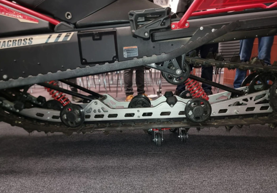 Снегоход AODES Siberiacross 1000 SWT 600mm LCD 6.8 в Каспийске