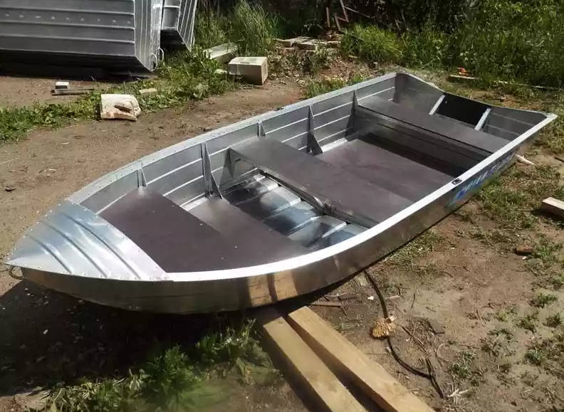 Алюминиевая лодка Вятка-Профи 37 в Каспийске