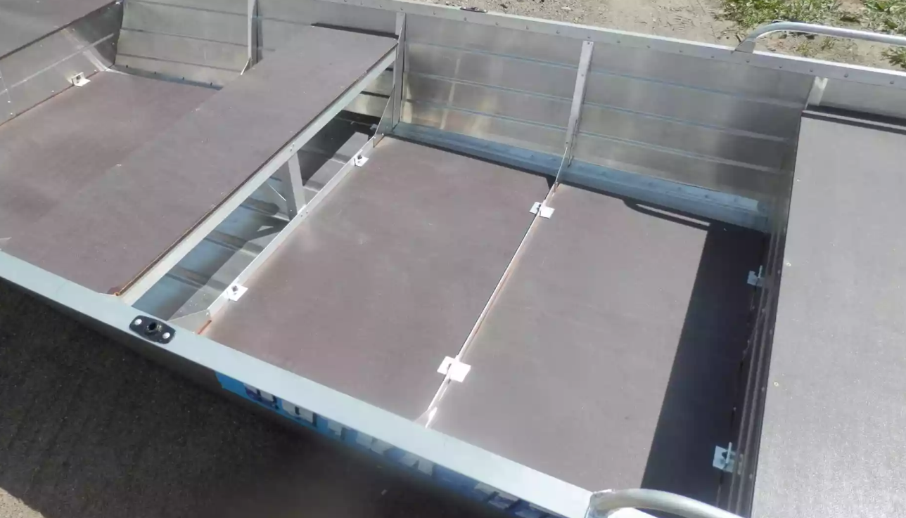 Алюминиевая лодка Вятка-Профи 32 в Каспийске