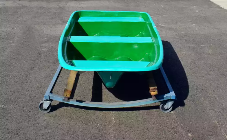 Стеклопластиковая лодка Старт (тримаран) в Каспийске