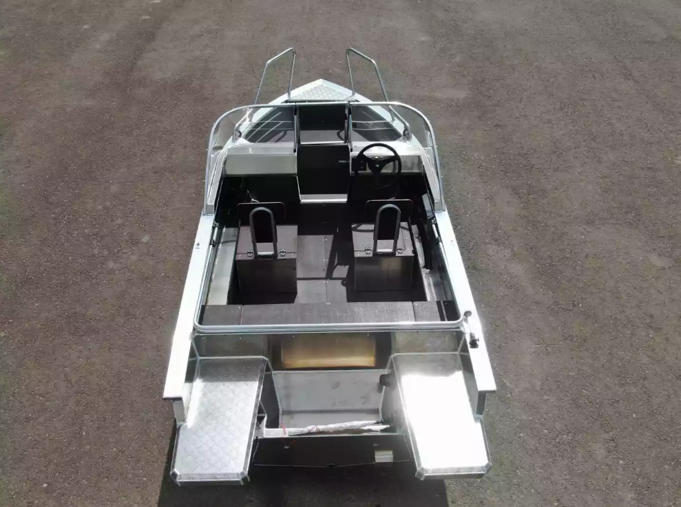 Алюминиевая лодка  Неман-400 DCM NEW в Каспийске