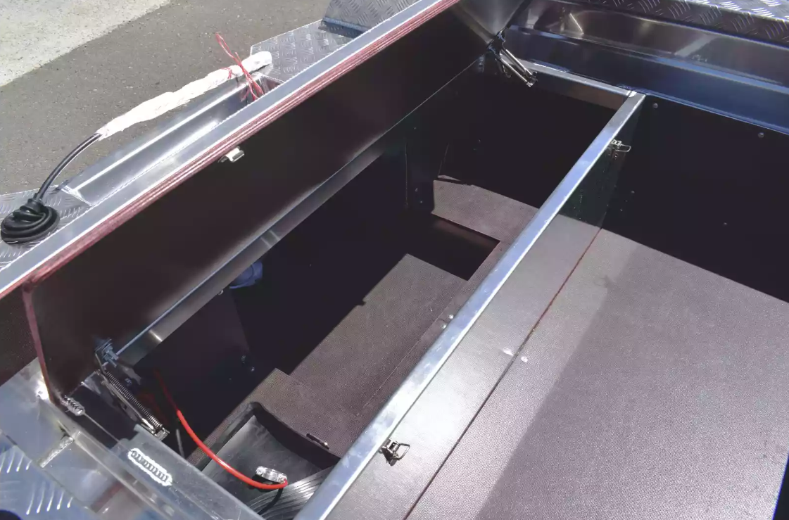 Алюминиевая лодка Wyatboat-390 DCM в Каспийске