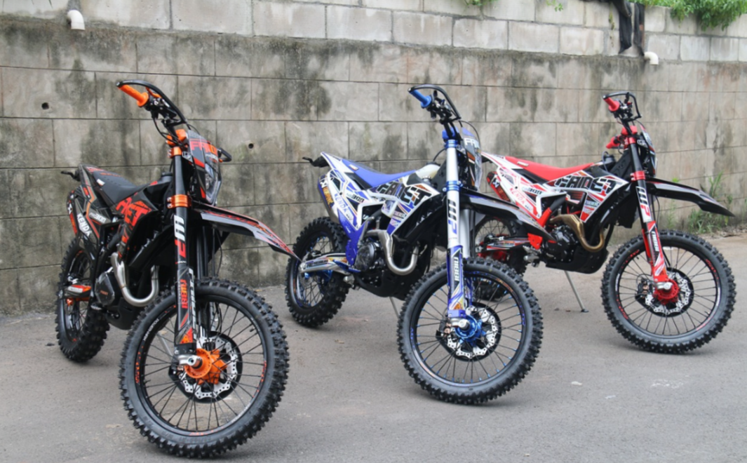 Кроссовый мотоцикл FAIDET NC300S ULTRA WP в Каспийске