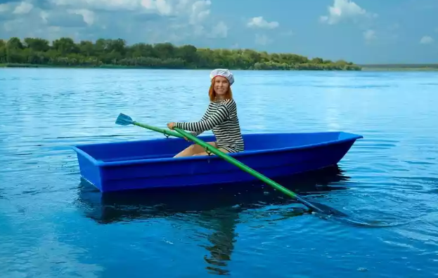 Стеклопластиковая лодка Малютка в Каспийске