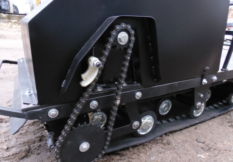 Мотобуксировщик AhtaR Зима 15 л/с с вариатором в Каспийске