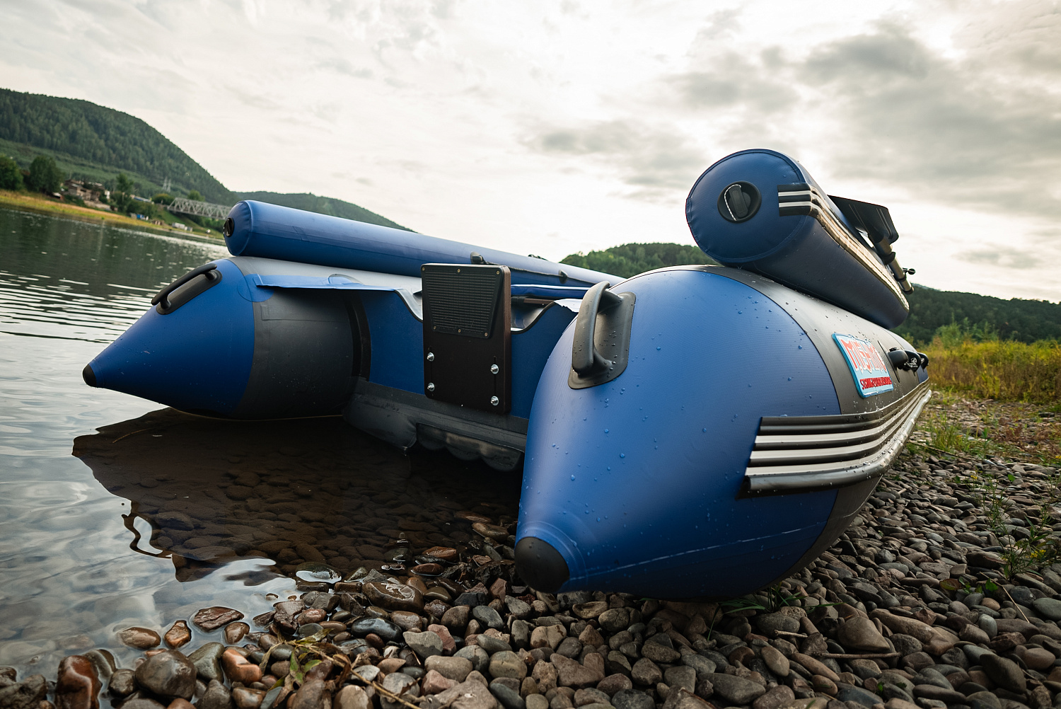 Лодка MISHIMO RIVER FJET PRO 400 под водомет в Каспийске