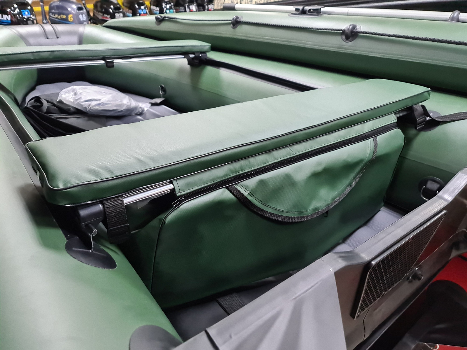 КОМПЛЕКТ МЯГКИХ НАКЛАДОК С СУМКОЙ ДЛЯ ЛОДОК 90Х20 ЗЕЛЕНЫЙ в Каспийске