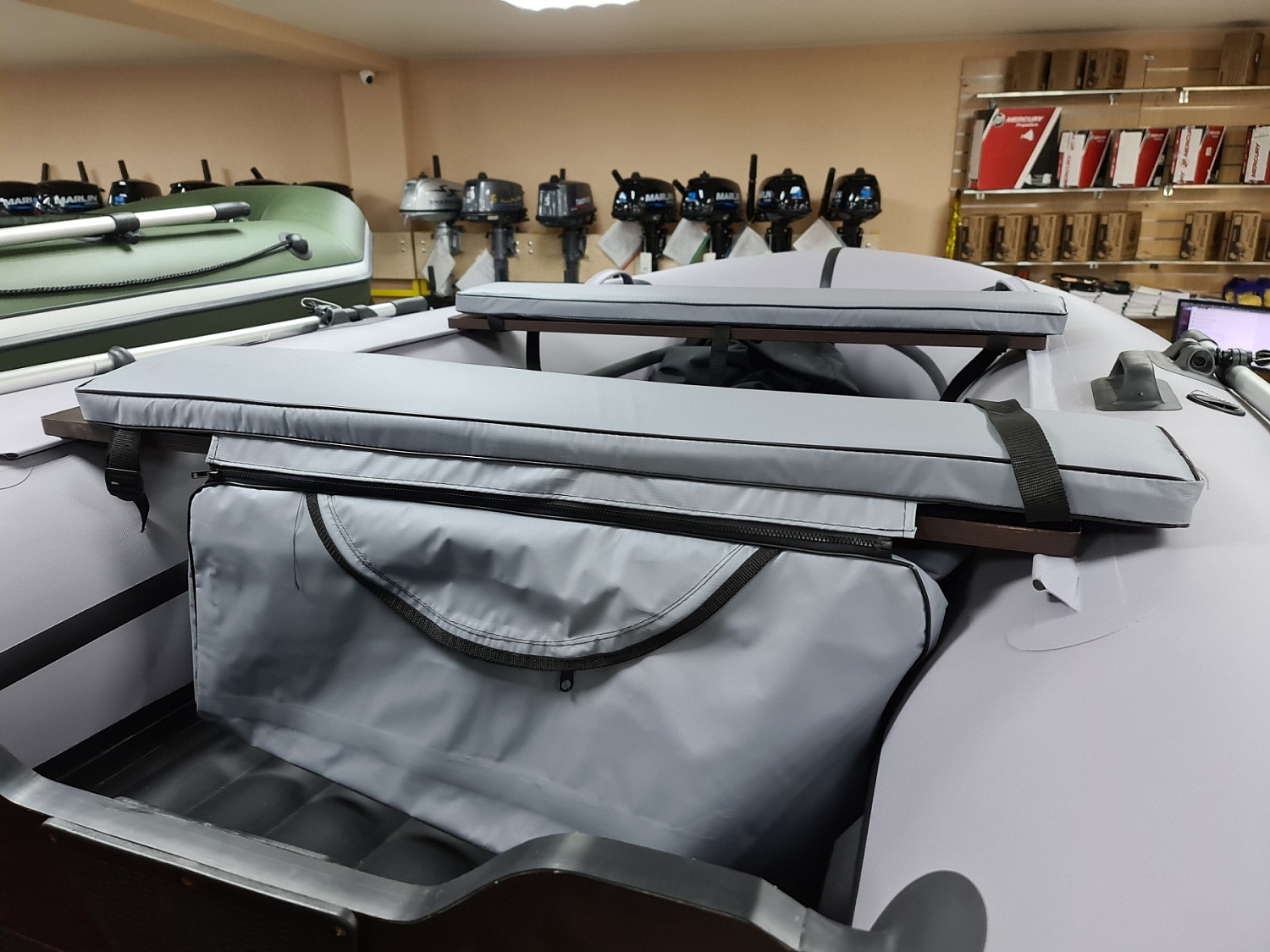 КОМПЛЕКТ МЯГКИХ НАКЛАДОК С СУМКОЙ ДЛЯ ЛОДОК 110Х20 СЕРЫЙ в Каспийске