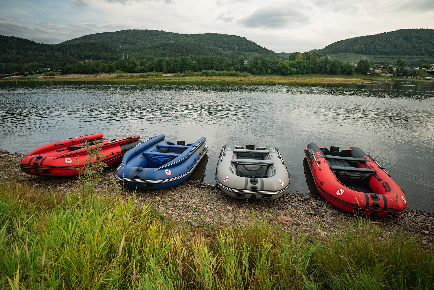 Лодка MISHIMO RIVER FJET PRO 400 под водомет в Каспийске