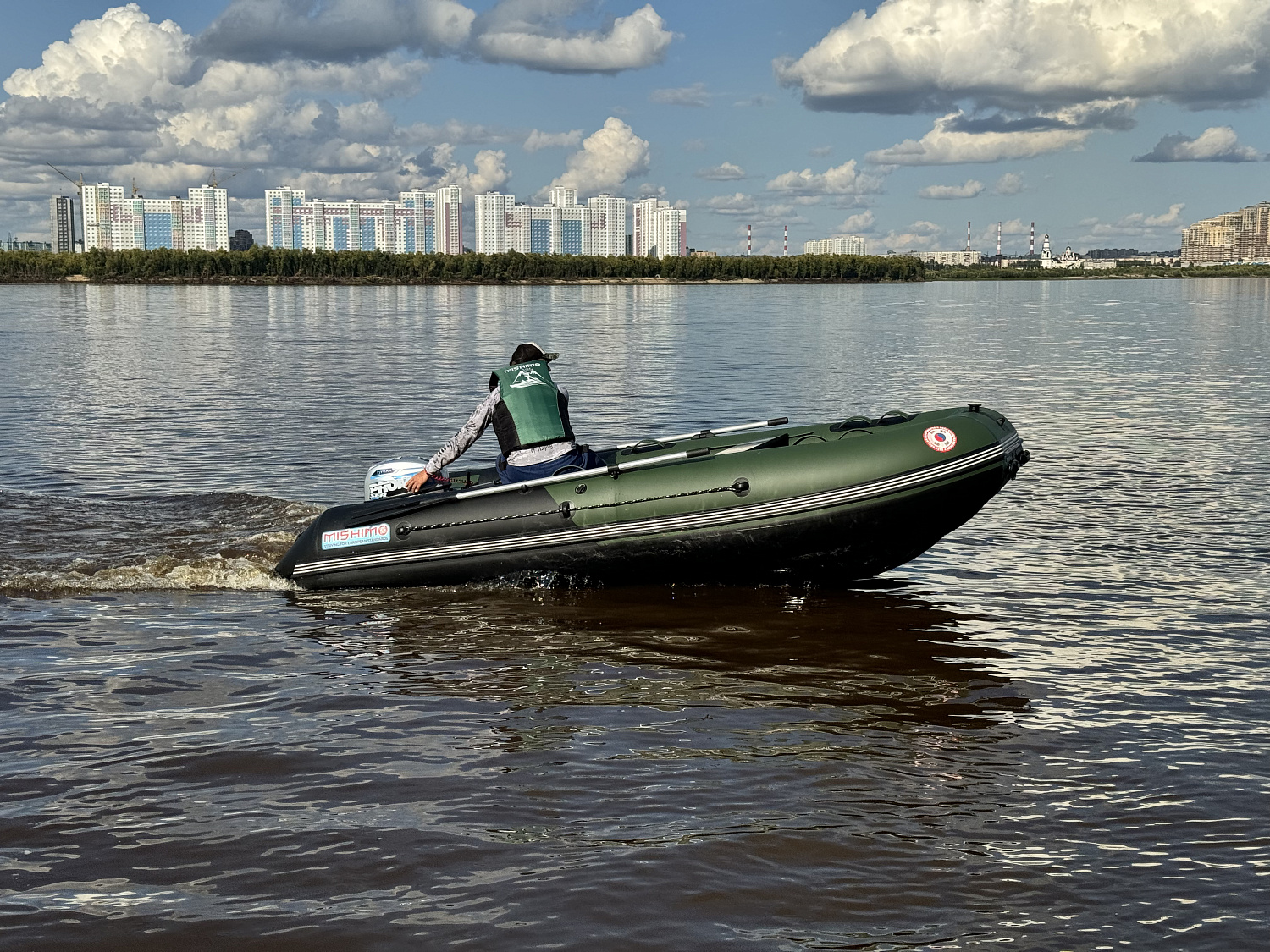 Лодка MISHIMO BIG FLOOR 400 в Каспийске