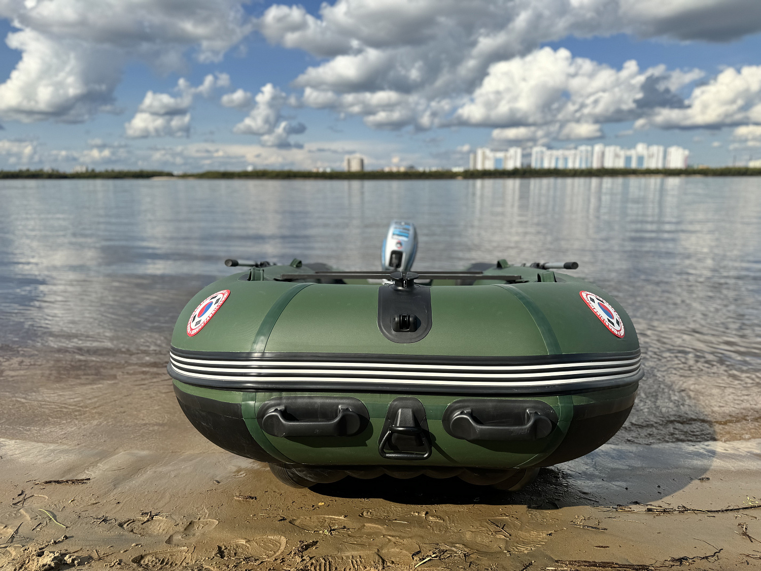 Лодка MISHIMO BIG FLOOR 400 в Каспийске