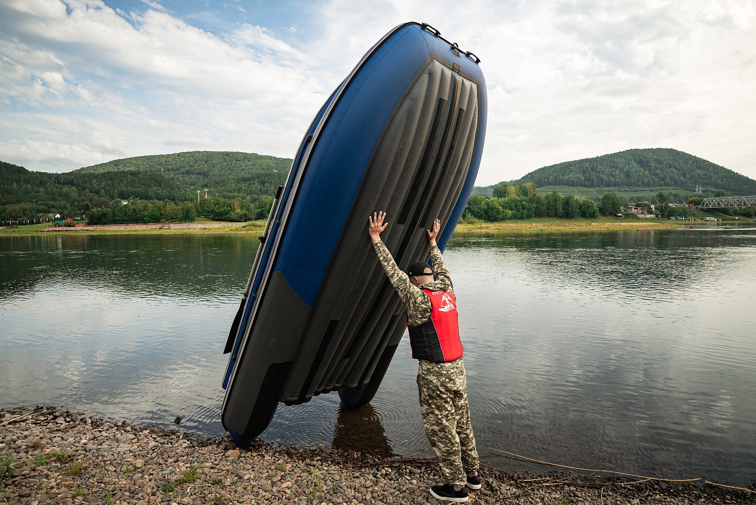 Лодка MISHIMO RIVER FJET PRO 400 под водомет в Каспийске